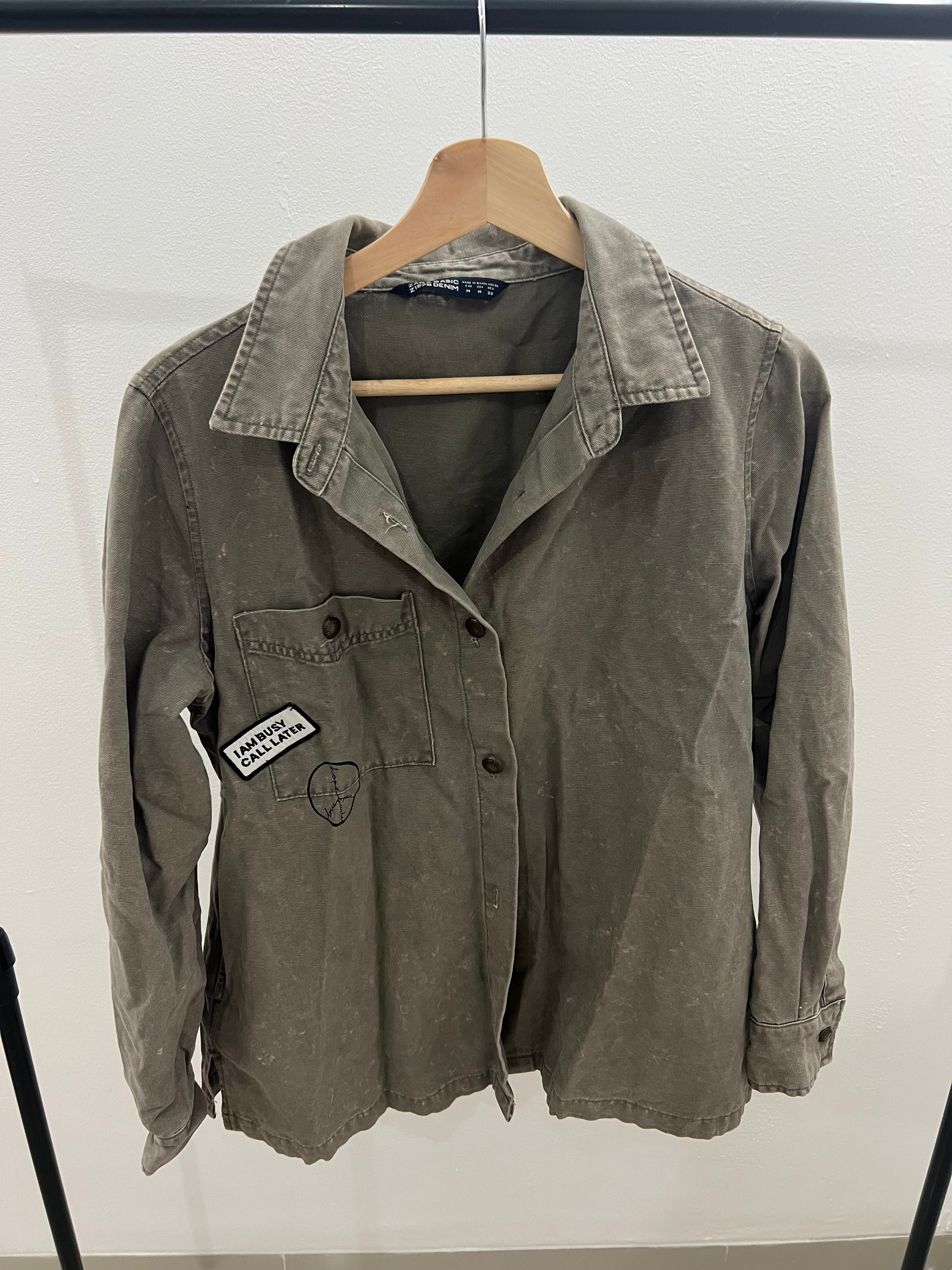 Casaca Zara verde militar-Talla: M