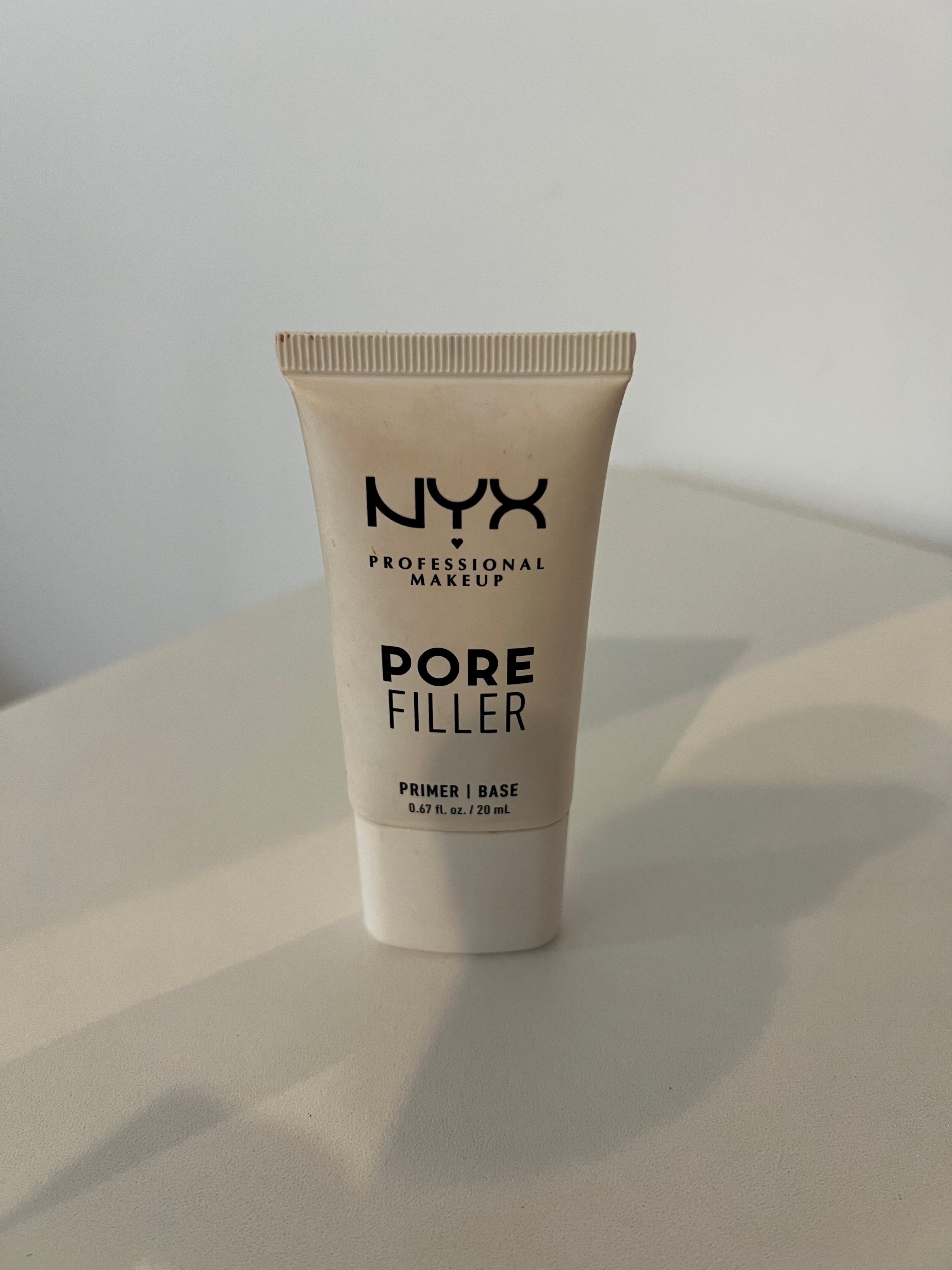 Primer Nyx disminuye poros