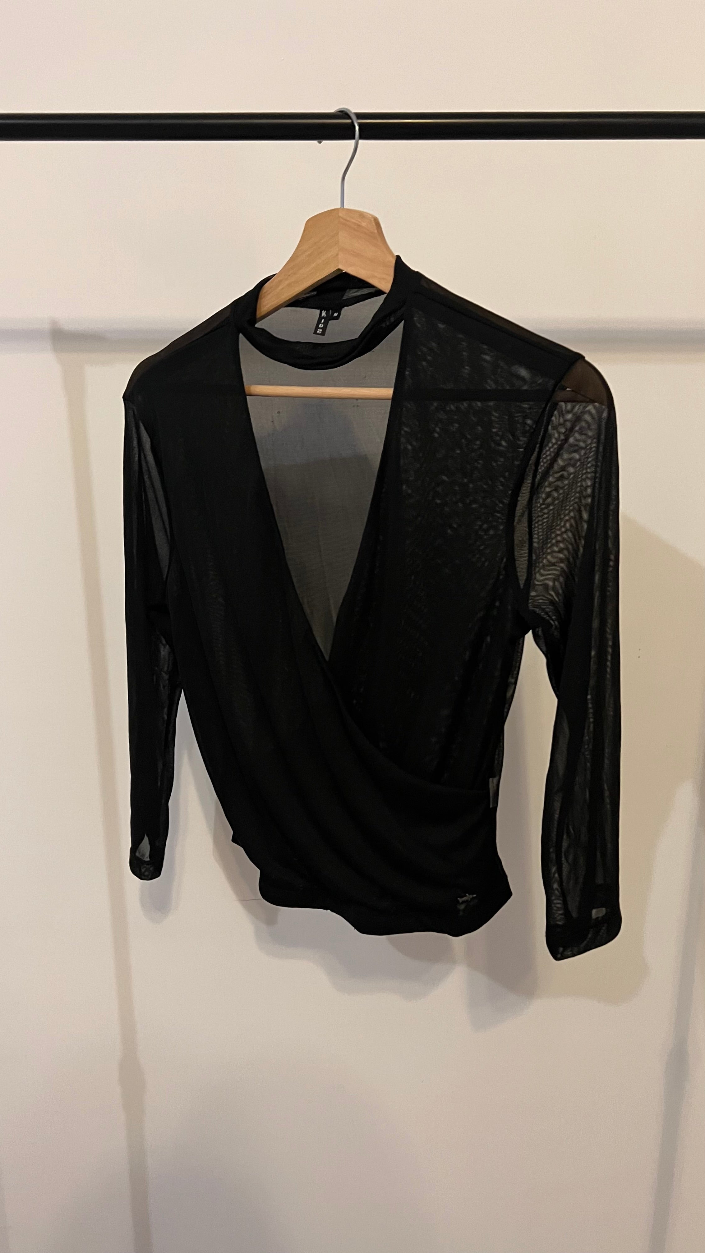 Blusa negra kidsmadehere-Talla:M