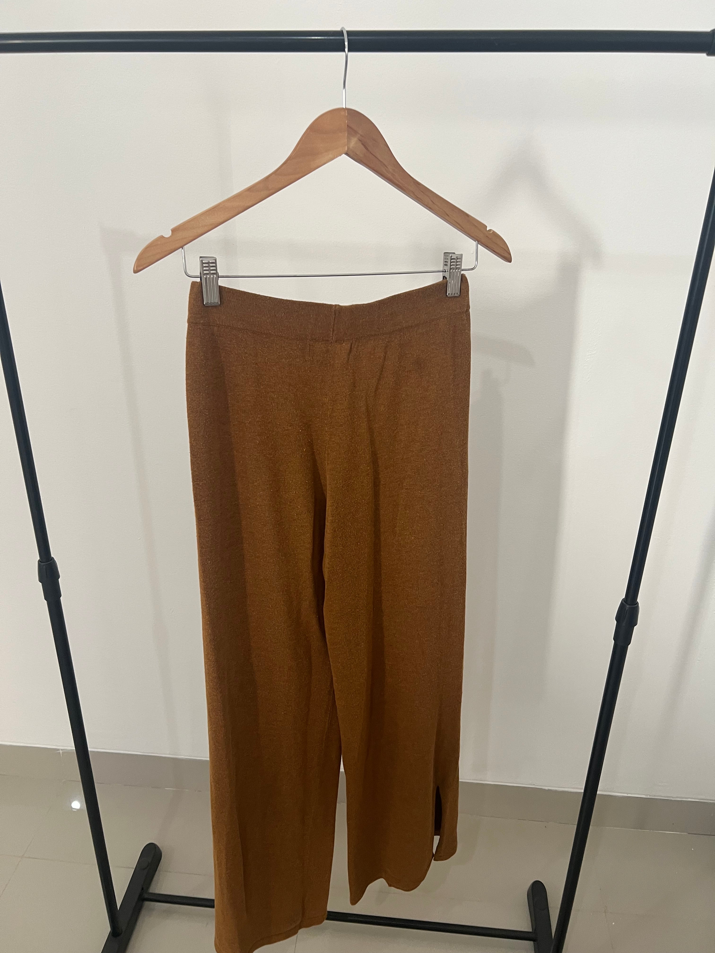 Pantalón mango suelto- Talla: S