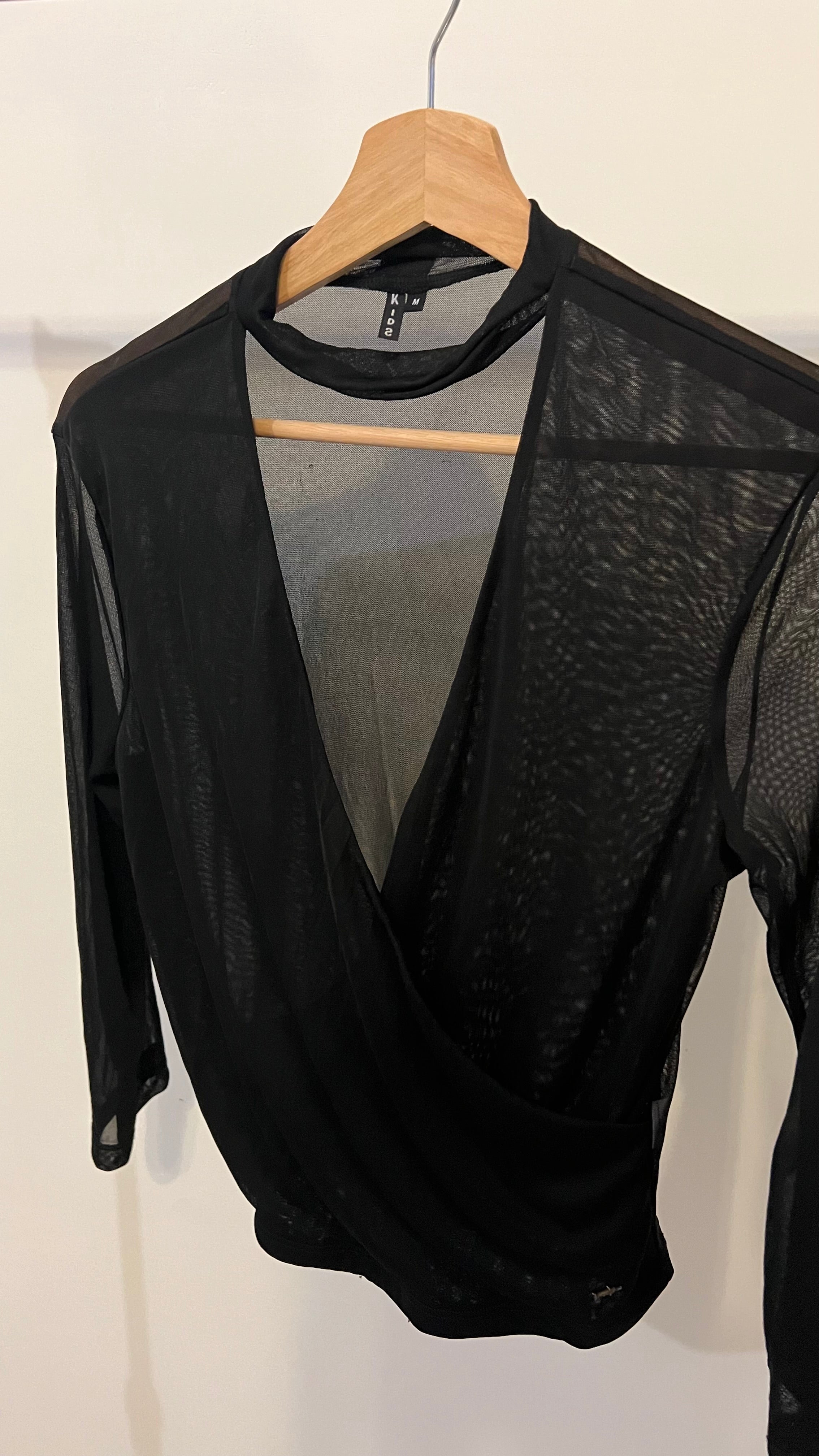 Blusa negra kidsmadehere-Talla:M