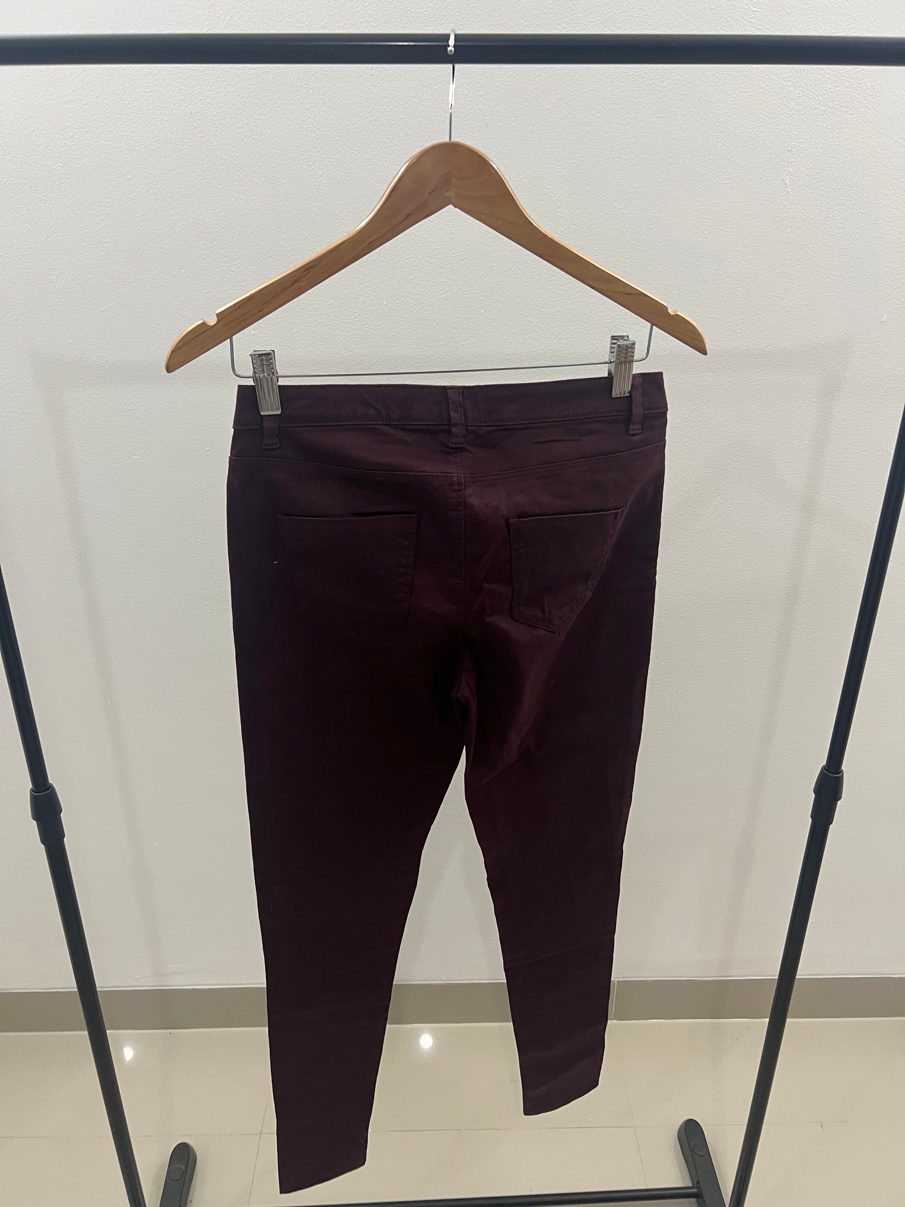 Pantalón guinda Denim-Talla: EUR 36