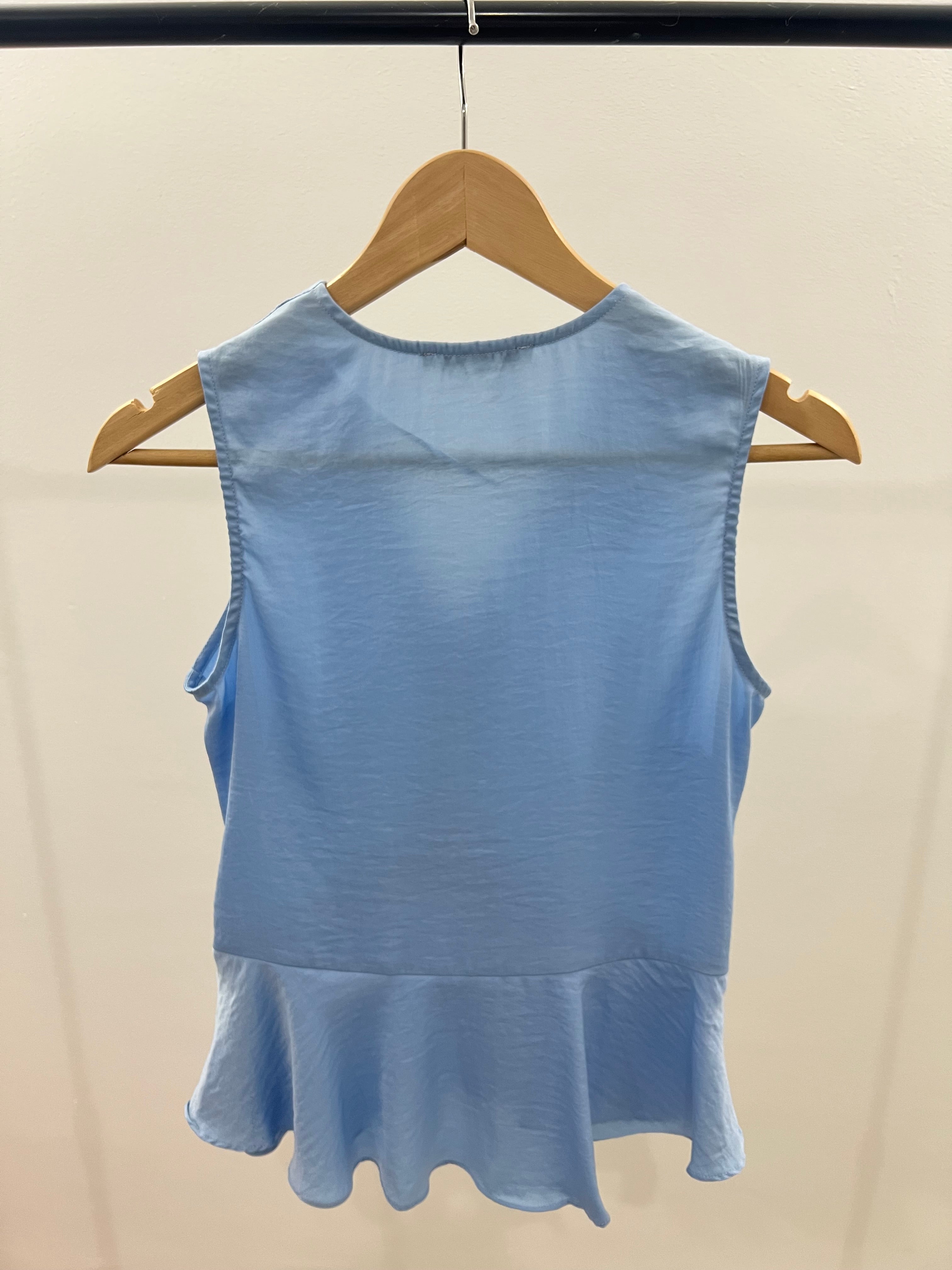 Blusa celeste Basement-Talla:S