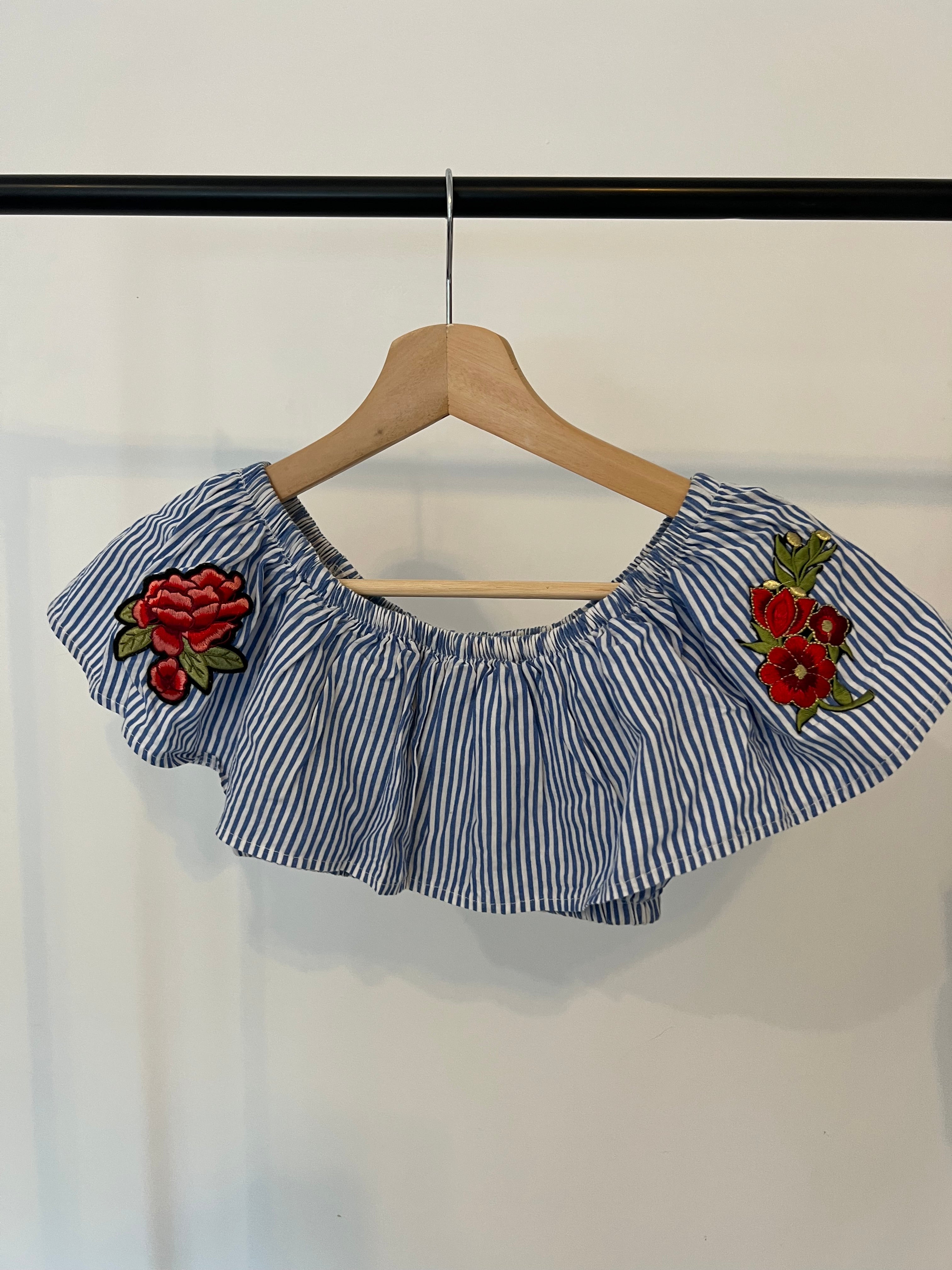 Top corto con flores-Talla:S