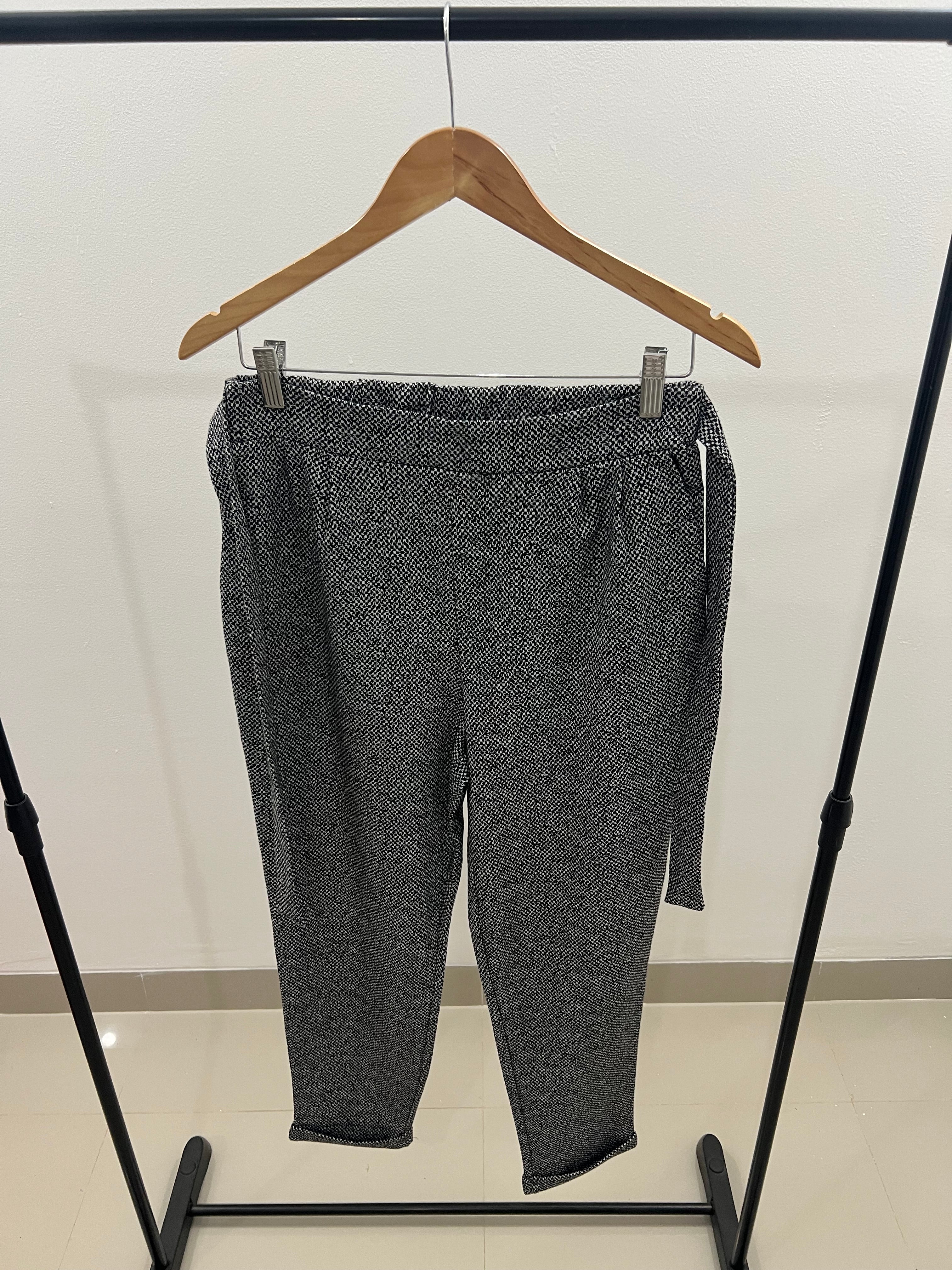Pantalón sfera casual- Talla:M