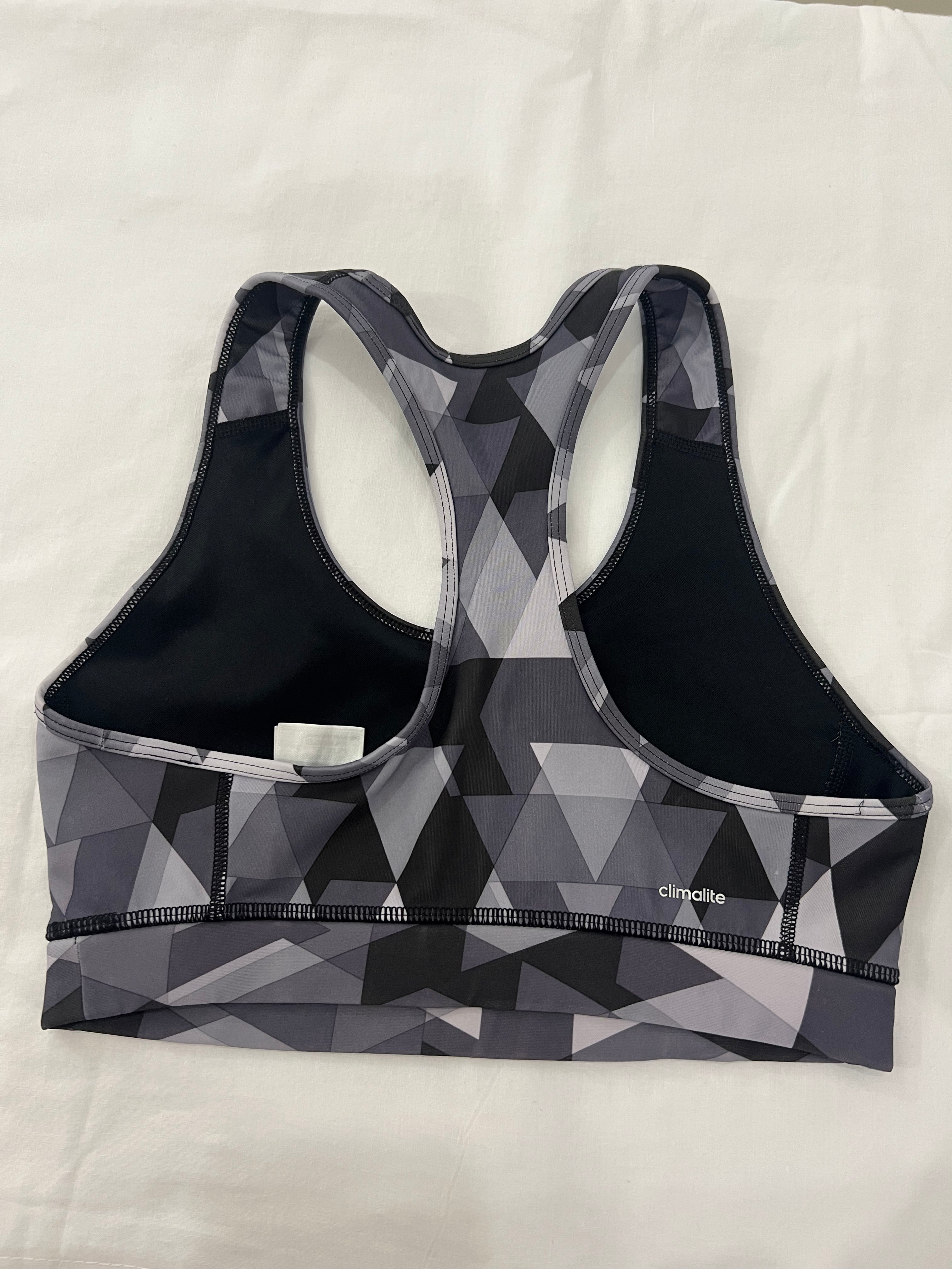 Top deportivo Adidas- Talla:S