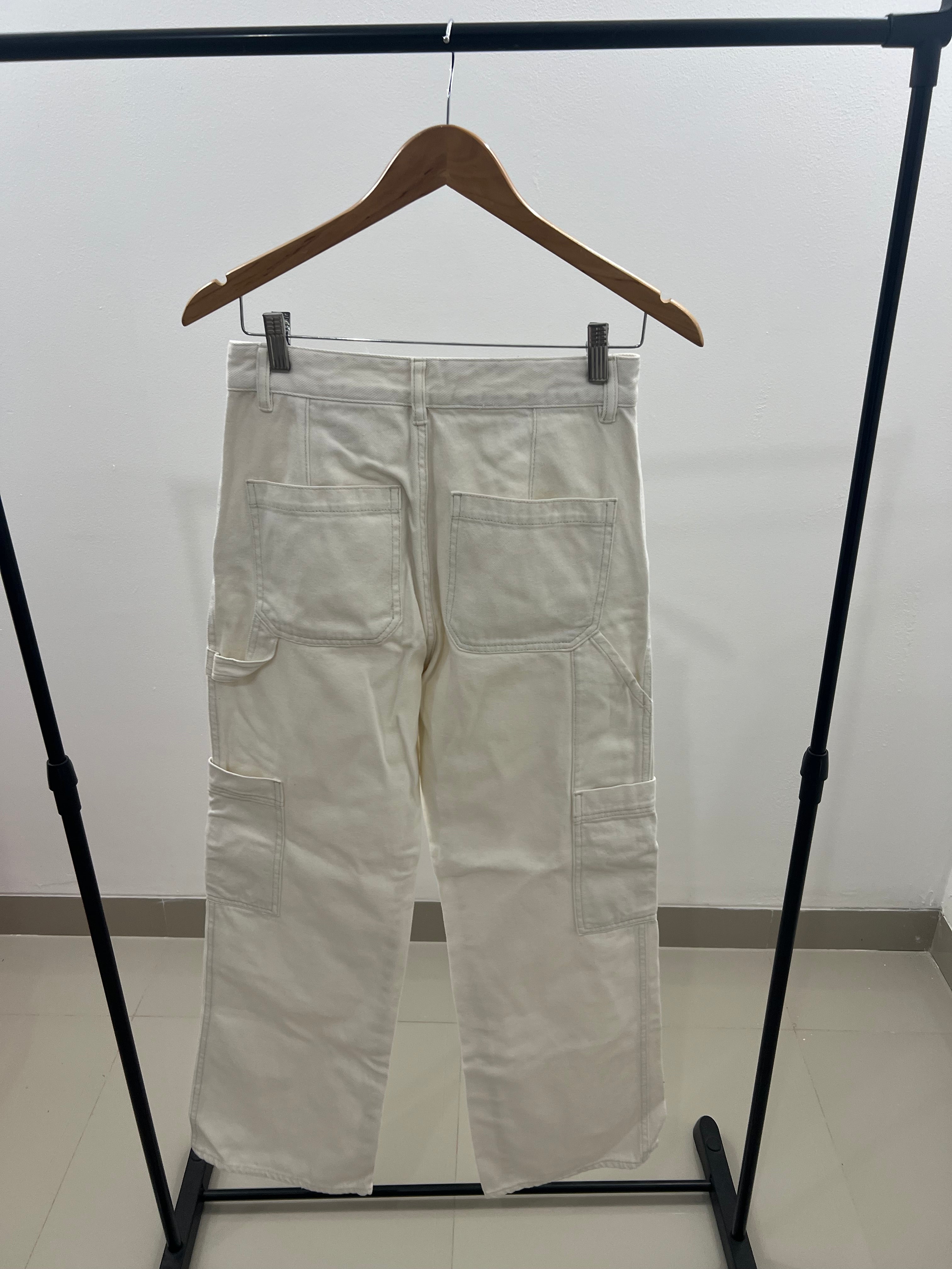 Pantalón cargo H&M- Talla: EUR 38