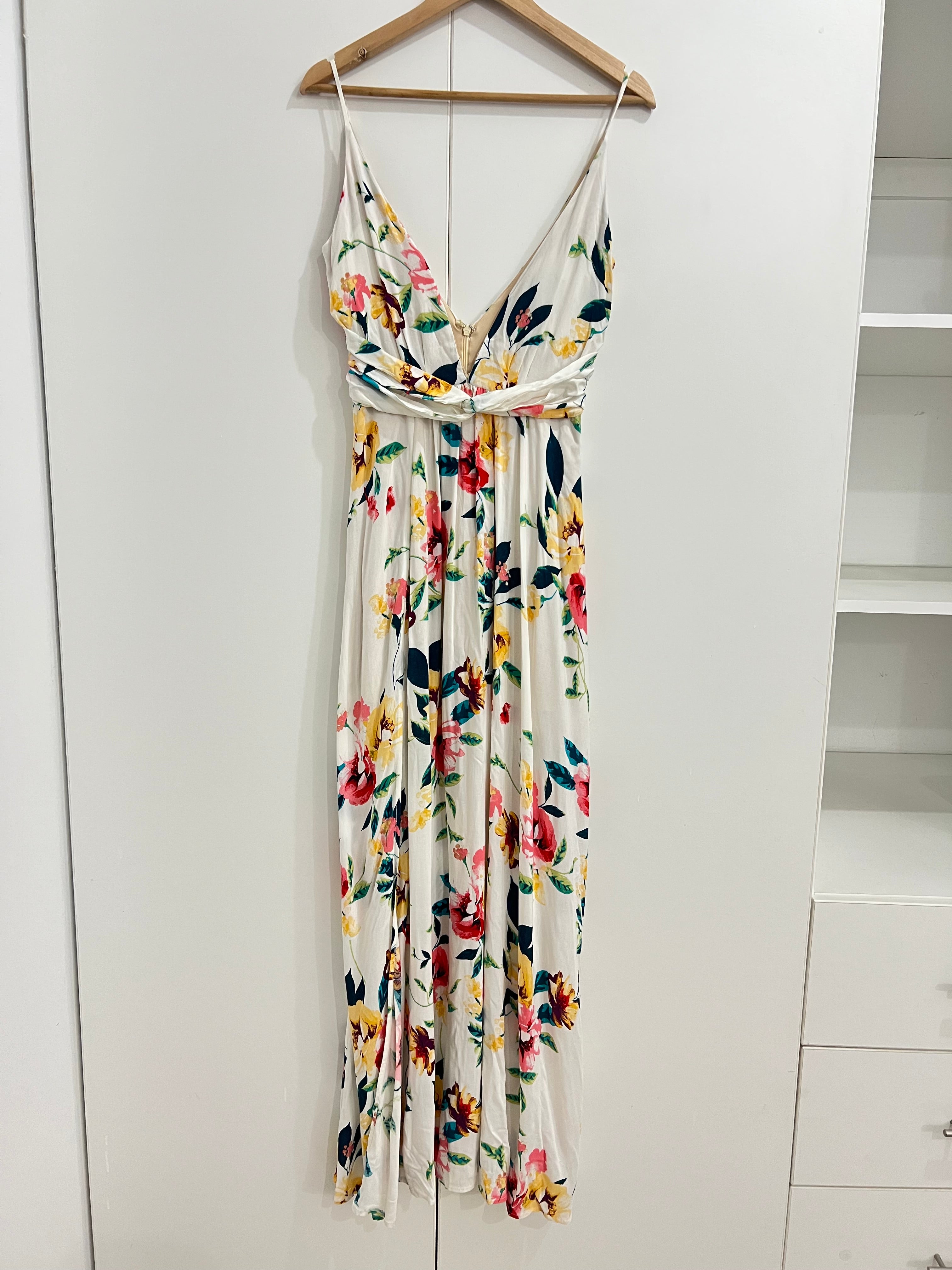 Vestido con flores- Talla: M
