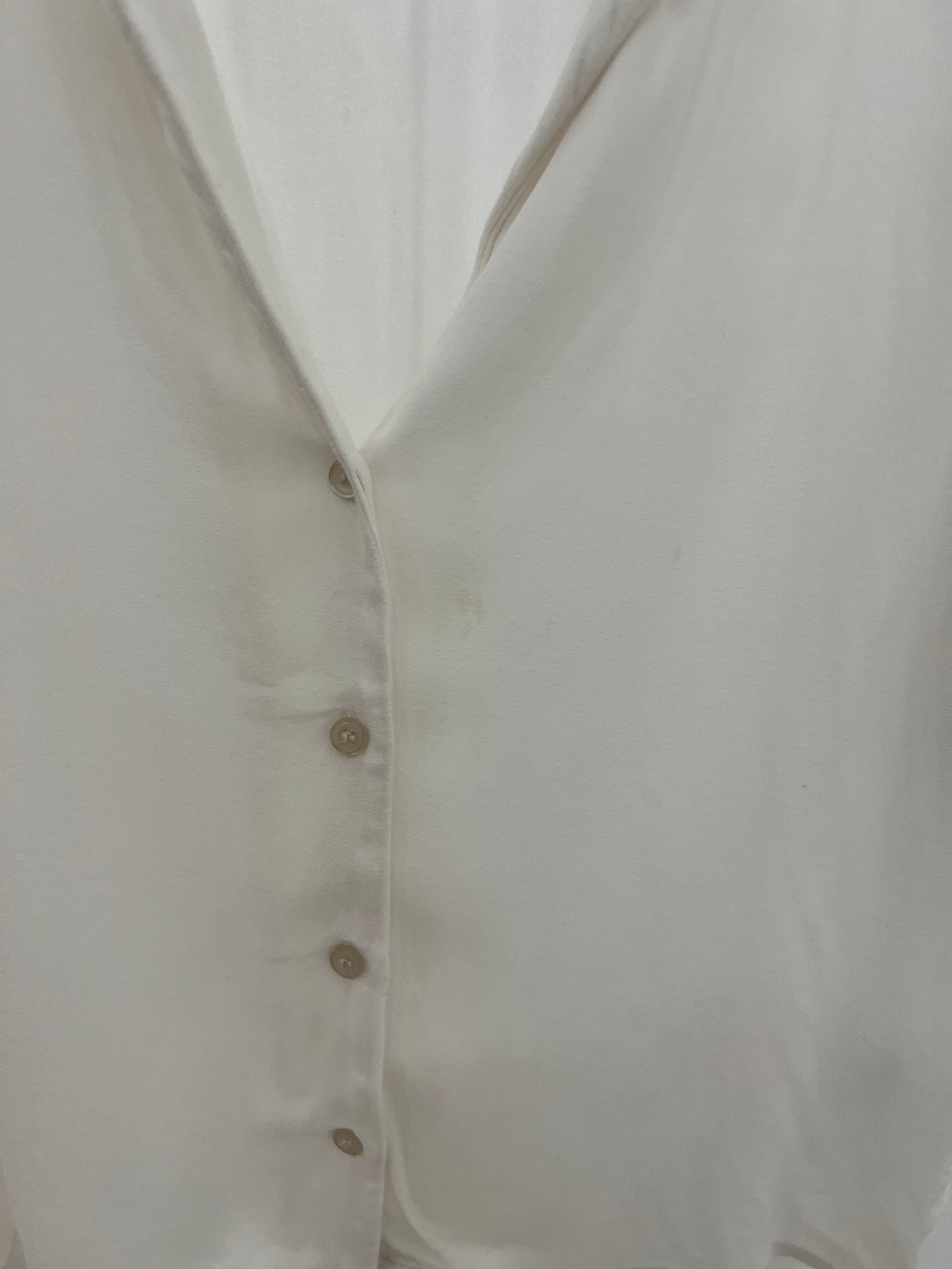 Blusa blanca basement-Talla: S
