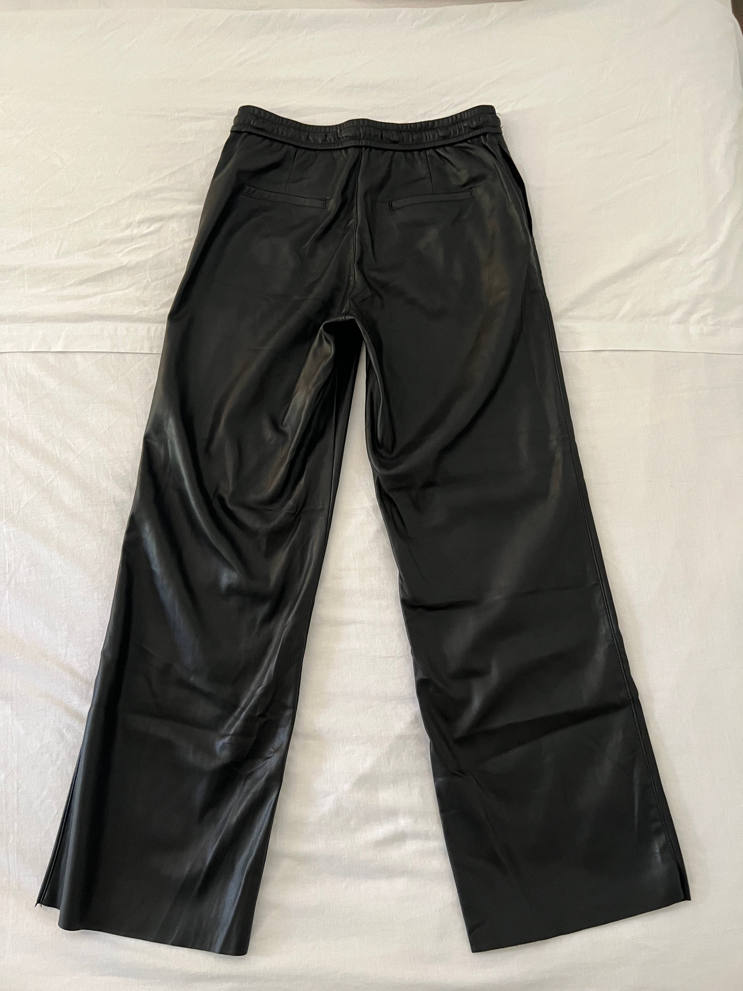 Pantalón cuerina Basement-Talla:M