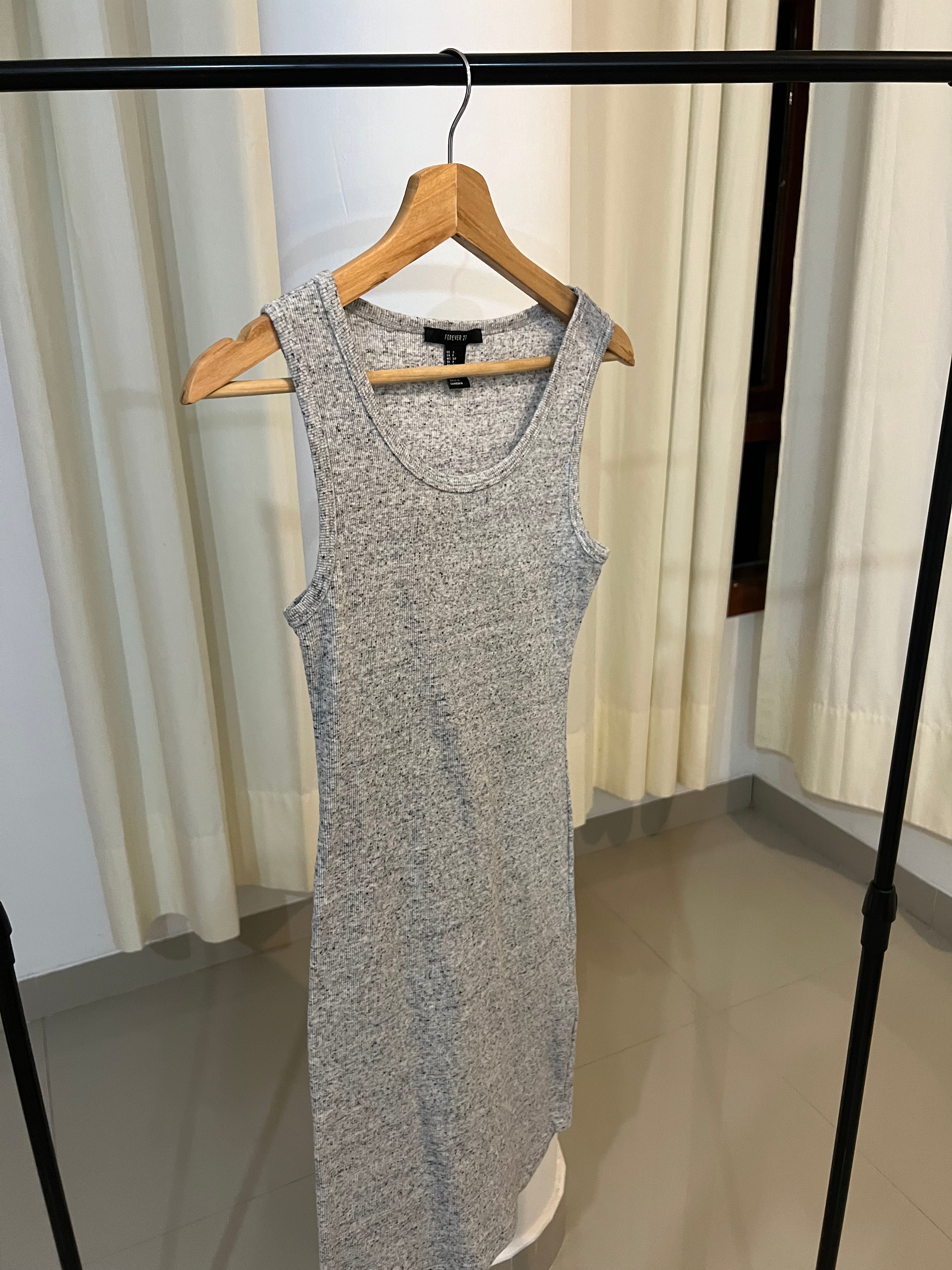 Vestido pegado forever21-Talla:S