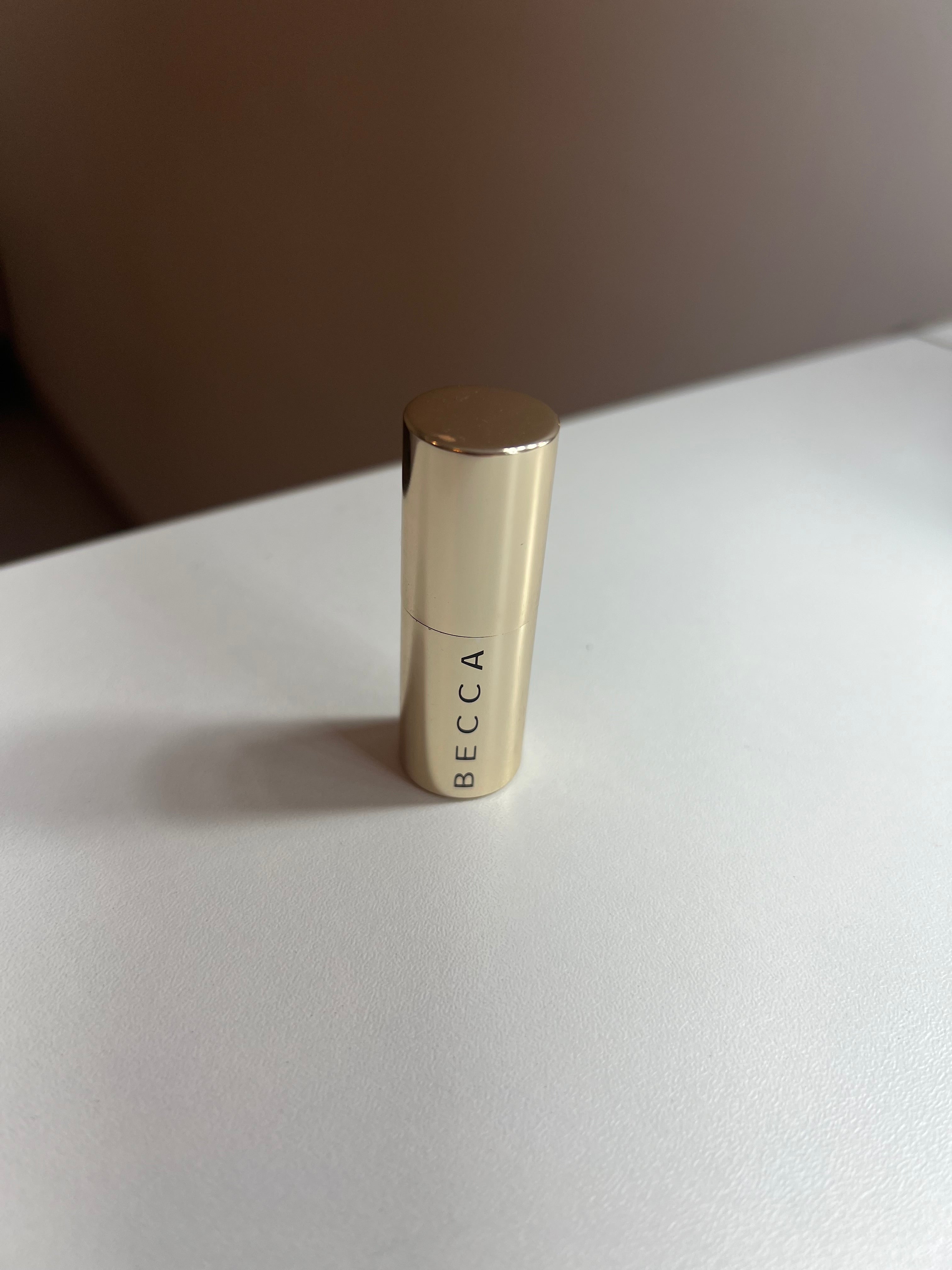 Mini labial BECCA