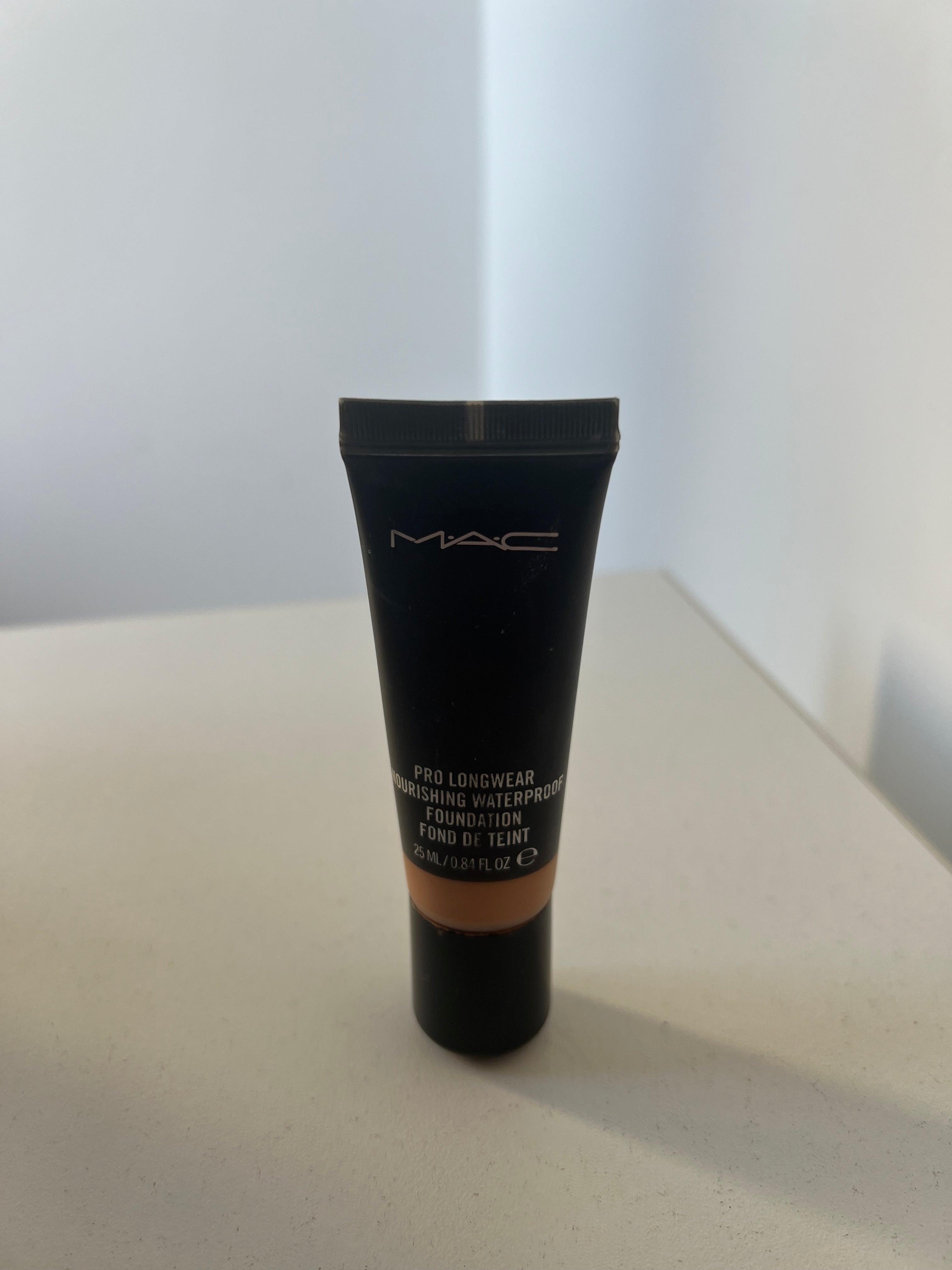 Base Pro longwear mac NC45