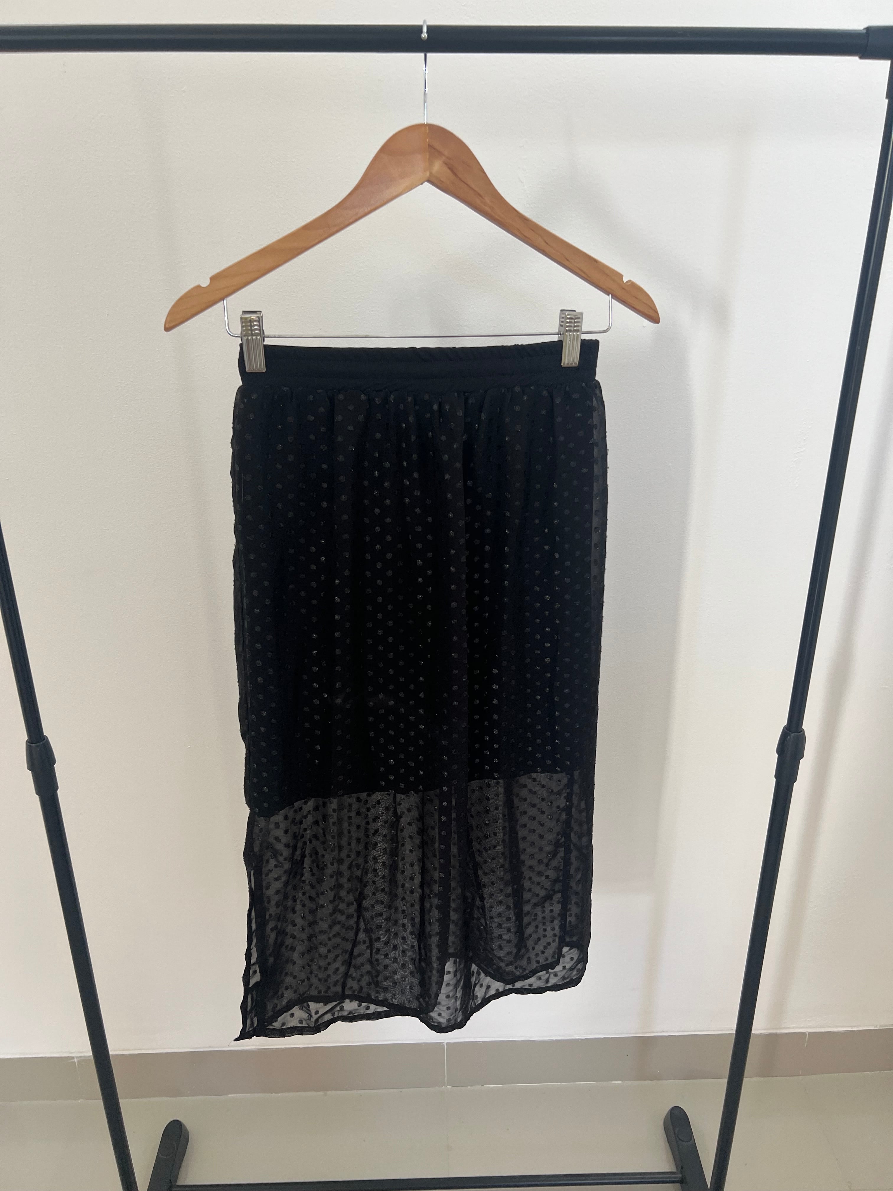 Falda midi negra- Talla: S