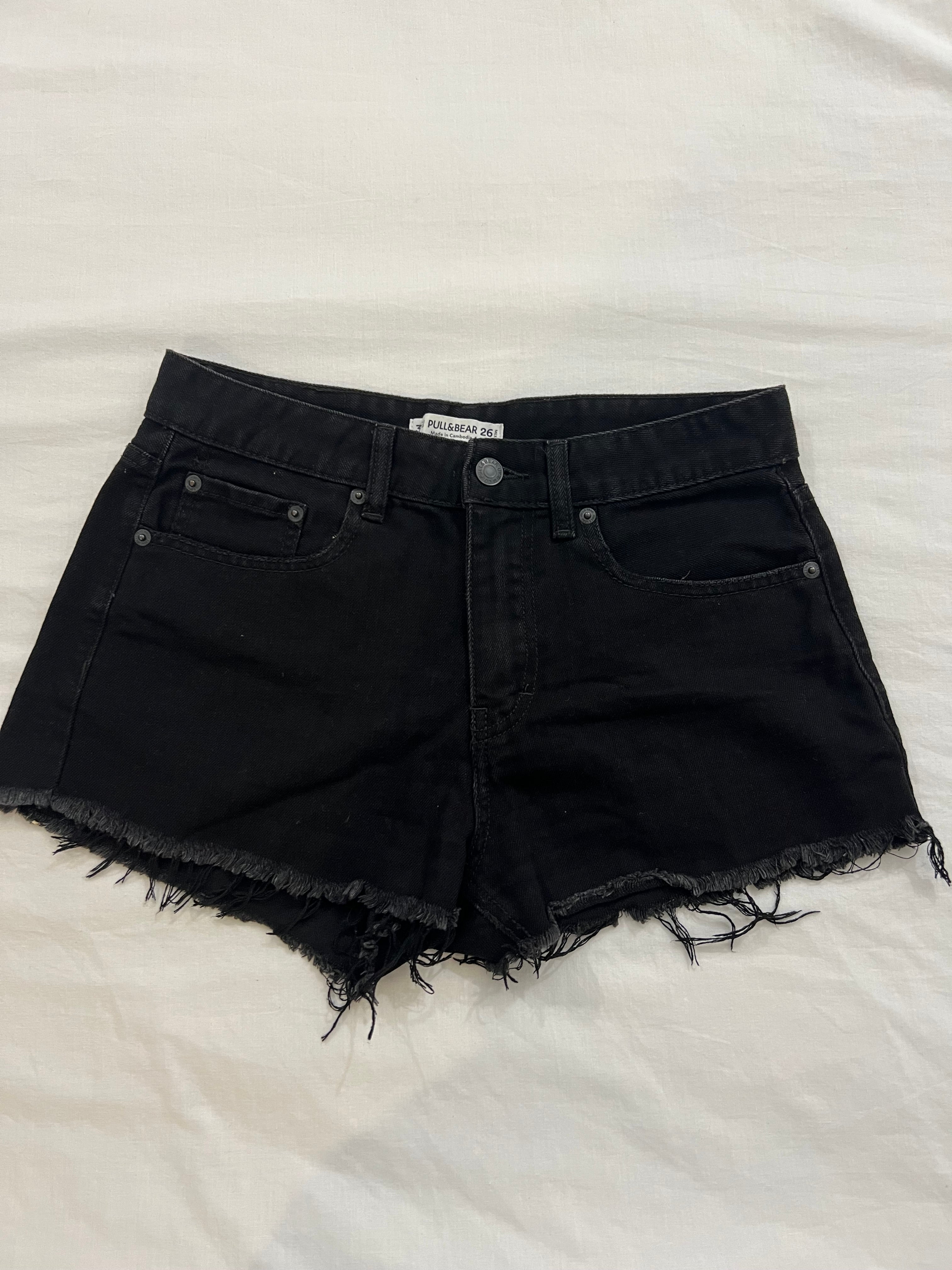 short negro Pull&Bear-Talla:S